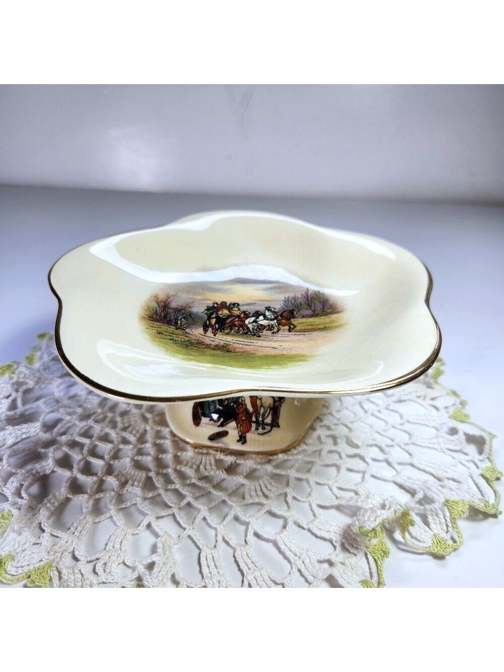 Royal Winton Candy Dish Old English Coaching Scenes Pedestal Base